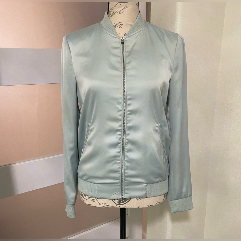 😍 Zara Light Green Satin effect Bomber Jacket NWOT